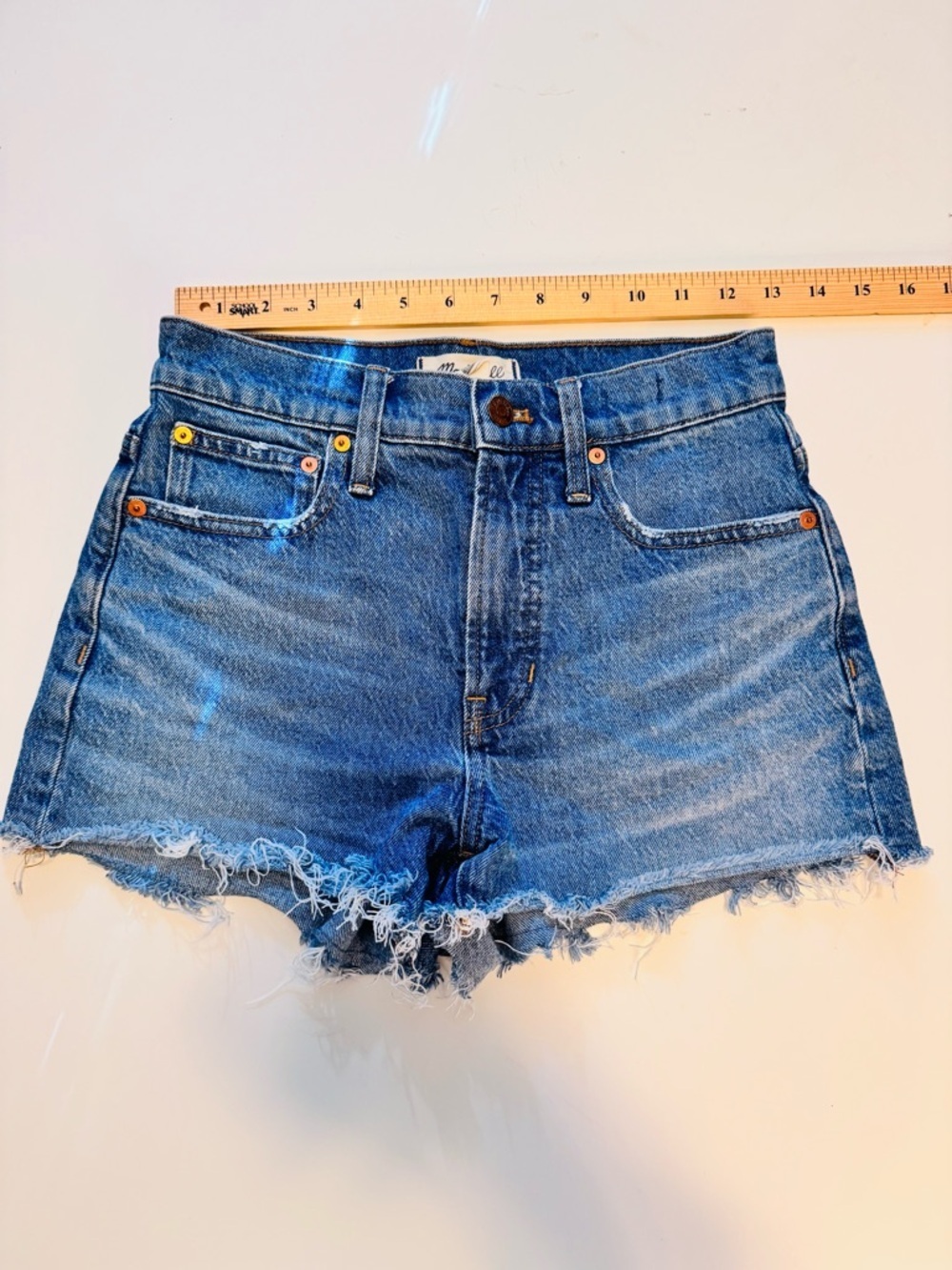 Madewell The Perfect Jean Short in Bartow Wash: TENCEL™ Denim Edition size 25 - Picture 10 of 11